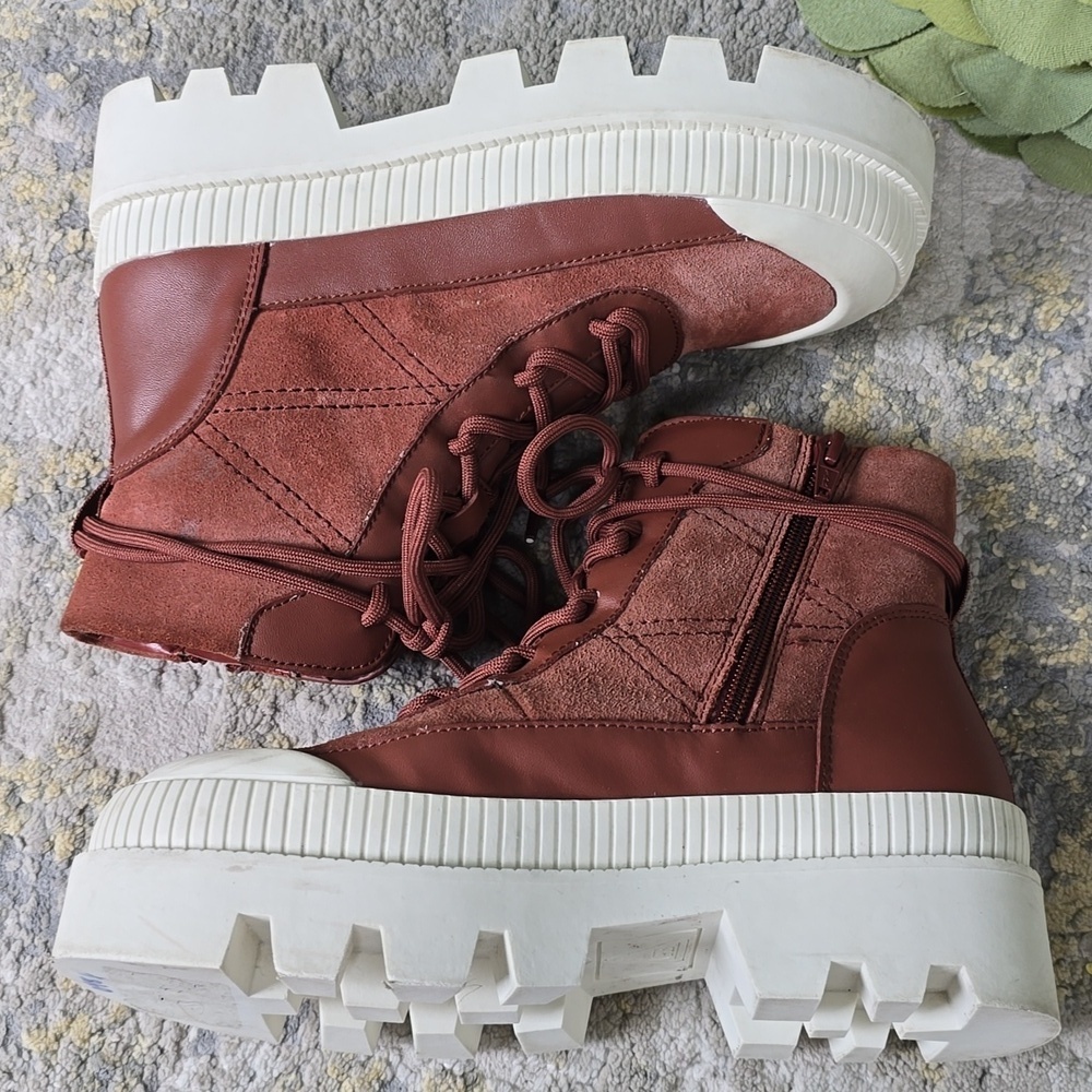 GIanni Bini Wander Lust Lug Sole Platform booties - Picture 6 of 15